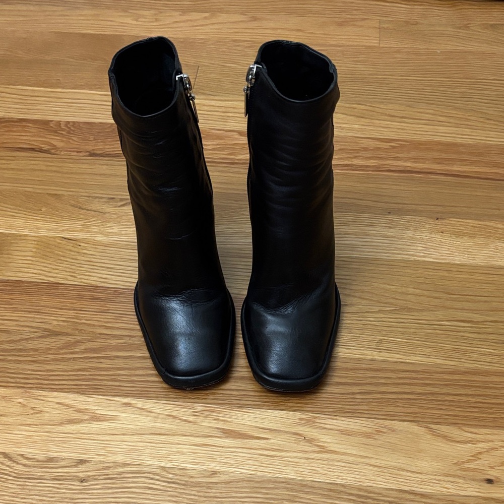 SCHUTZ Women’s Black Heeled Boots - size 5